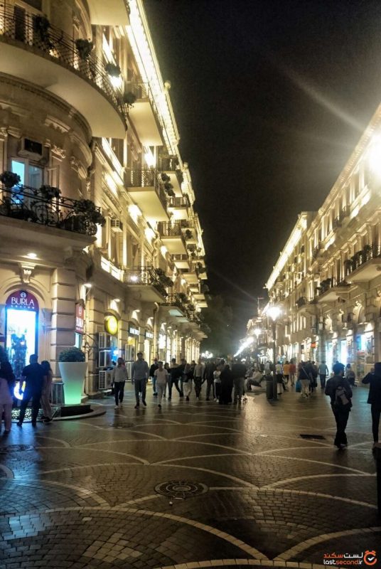 خیابان های باکو 2، سفرنامه آذربایجان