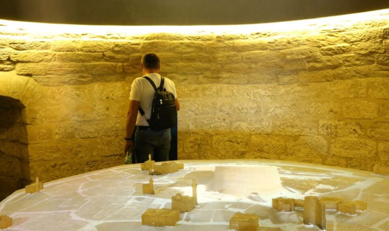 داخل قز قلعه باکو